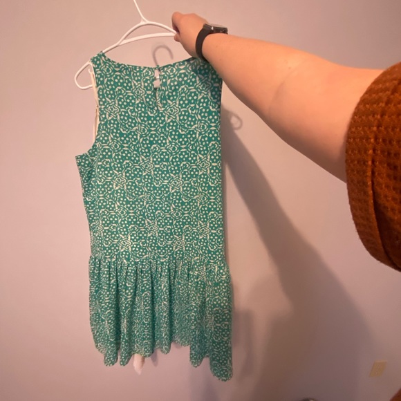 SOLD Green tunic - Picture 7 of 7